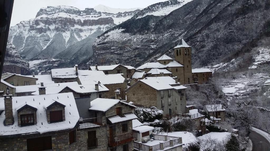 Hotel Villa De Torla Kültér fotó